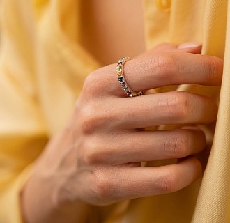 Золотое кольцо с дорожкой разноцветных камней к07582 №8