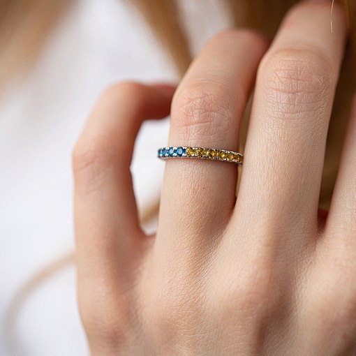 Серебряное кольцо с дорожкой голубых и желтых камней 8152 5