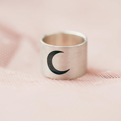 Серебряное кольцо с гравировкой "Луна" 112143лн 2