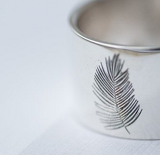 Серебряное кольцо с гравировкой "Перо" 112143п №2