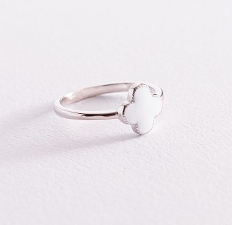 Серебряное кольцо "Клевер" (белая эмаль) 112622