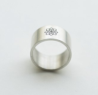 Серебряное кольцо с гравировкой "Лотос" lotos №3