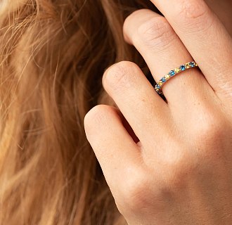 Серебряное кольцо с дорожкой голубых и желтых камней 8151 №8
