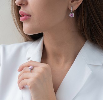 Серебряное кольцо с белыми и розовыми фианитами 112583 №3