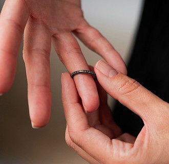 Золотое кольцо с черными бриллиантами кб0242sth №7