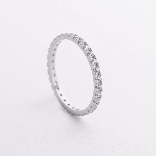 Каблучка з доріжкою каменів в білому золоті к08276