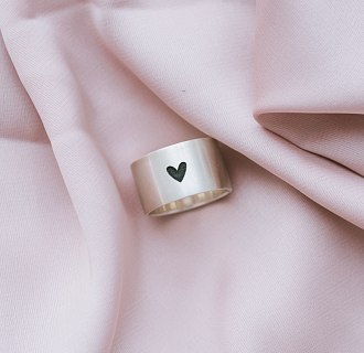 Серебряное кольцо с гравировкой "Сердце" 112143сер №7