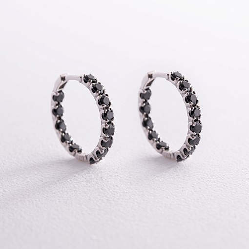 Серебряные серьги - кольца с черными фианитами 087610