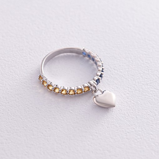 Серебряное кольцо "Сердечко" с синими и желтыми камнями 069890