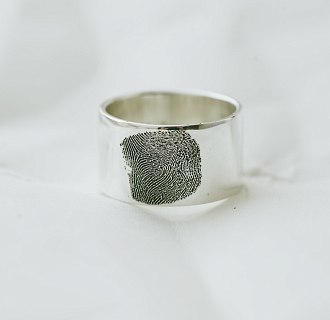 Серебряное кольцо с гравировкой "Отпечаток" 112143отп
