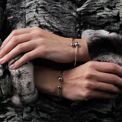 Жесткий браслет "Шарики" в белом золоте б05817 4